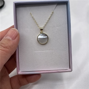 Collier NFC miniature durable GETSMART GSC-WNJ-Moon avec finition en or 14 carats et nacre, bijoux NFC tendance pour un usage quotidien - Product Image 1