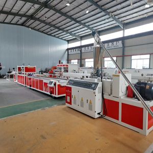 Ligne d'extrusion de profilés de fenêtres et de portes en <span class=keywords><strong>PVC</strong></span>, haute productivité, double vis, moule personnalisé avec capacité de pelletisation - Product Image 2