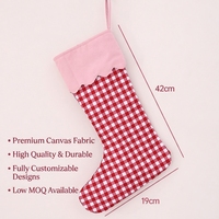 Chaussettes de Noël personnalisables élégantes à carreaux avec bord festonné, sacs cadeaux en tissu monogrammés sur mesure pour la famille, vente en gros