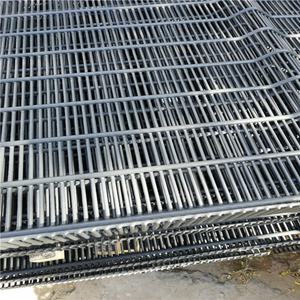 H&F HF-WMF002 Venta Directa de Fábrica Malla de Alambre Soldada Moderna de 4mm con Recubrimiento de PVC Gris Curvado en 3D para Cercas Exteriores de 1.2m-2.5m - Product Image 3