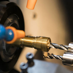 قطع نحاسية مصممة بتقنية CNC، مكونات سيارات نحاسية مصنعة بتقنية CNC، قطع نحاسية مختومة للشاحنات، شعار نحاسي بتقنية CNC - Product Image 6