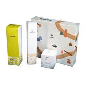 Carpetas Plegables Personalizadas de Papel Kraft |   Empaque Ecológico de Cartón Blanco con Relieve y Laminado Mate para Marcos de <span class=keywords><strong>Fotos</strong></span> y Regalos - Product Image 4