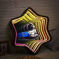 Nouveau design d'enseigne au néon personnalisée LED astronaute Infinity Mirror Enseigne au néon pour décoration murale d'art