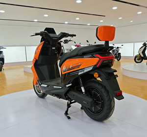 Motocicleta Eléctrica Naranja de Fábrica Jiuyang, 1500W-3000W, Largo Alcance, para Adultos, con Velocidad >80km/h, Voltaje 48V-72V - Product Image 2
