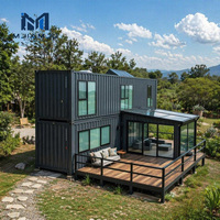 MJIAMJU Maison préfabriquée de luxe sur mesure de 40 pieds à 2 étages, structure en acier coloré, verre trempé, design moderne, véranda, terrasse en bois