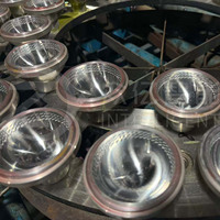 Machine de fabrication de balles de cricket en PVC, équipement de moulage rotatif automatique pour balles d'entraînement en plastique, fabricant