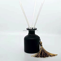Vente en gros 50ml 100ml 150ml 250ml noir mat huile essentielle arôme roseau diffuseur bouteille en verre