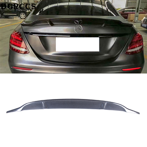 Aileron arrière en fibre de carbone style R pour berline 4 portes Classe E W213 2016-2023 - Product Image 6
