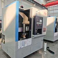 Tour CNC à banc plat VTC500 avec système Fanuc et convoyeur de copeaux – Prix compétitif