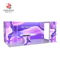 Stand d'exposition personnalisé en tissu tendu avec bannière extensible, comptoir et structure modulaire en aluminium pour salons professionnels