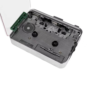Reproductor de Casetes Portátil Retro con Radio AM/FM y Altavoz, Convertidor de MP3, Grabador de Audio Portátil, Auto Reverse, Cuerpo de Plástico, USB - Product Image 5