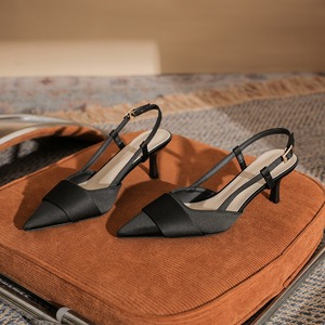 Tacchi a spillo eleganti a punta senza schienale personalizzati per donne perfetti per feste matrimoni ed eventi serali - Product Image 4