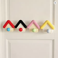 Crochets adhésifs en forme de maison, sans perçage, en plastique, porte-clés mural, crochets décoratifs colorés pour vêtements, chambre d'enfant