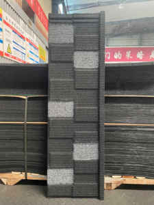 Feuille de toiture enduite de pierre colorée au design moderne Tuiles métalliques enduites de chaleur pour la construction de toits en <span class=keywords><strong>pente</strong></span> pour villas - Product Image 3