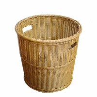 Panier de rangement en rotin beige en plastique durable avec poignées découpées, idéal pour les vêtements à la maison, les serviettes d'hôtel et l'organisation de la lessive