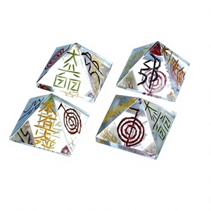 Pirámide Portátil de Piedras Preciosas, Set Decorativo Hecho a Mano con Símbolos Grabados, Decoración para el Hogar, Arte Curativo de la Nueva Era, Coleccionable, Reiki Usui - Product Image 3