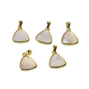 Borde chapado en oro geometría hexagonal cuadrado redondo forma <span class=keywords><strong>de</strong></span> triángulo <span class=keywords><strong>de</strong></span> BrassPendant encantos para <span class=keywords><strong>la</strong></span> fabricación <span class=keywords><strong>de</strong></span> <span class=keywords><strong>la</strong></span> joyería - Product Image 6
