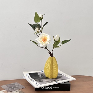 Jarrón de cerámica con forma de estrella de mar amarilla, jarrón con forma de fruta para decoración del hogar, estilo escandinavo - Product Image 1