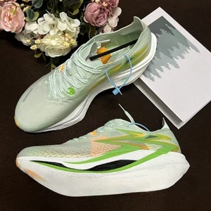 Lüks yeni marka erkek ve kadın hafif ve çok yönlü karbon tabak koşu ayakkabıları yüksek kalite spor ayakkabı - Product Image 6