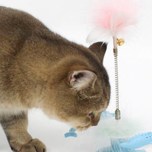 Jouet pour chat transfrontalier le plus vendu : Dauphin rotatif à plumes, moulin à vent avec ventouse, pour l'auto-entretenement et le soulagement de l'ennui - Product Image 5