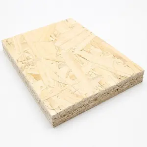 แผ่นแผ่นเหล็ก 4x8 ที่เหนือกว่ากันน้ํา OSB Board ไม้อัด osb แผงอนุภาคชิปขนาดใหญ่ / Chipboard Osb ใช้สําหรับเฟอร์นิเจอร์