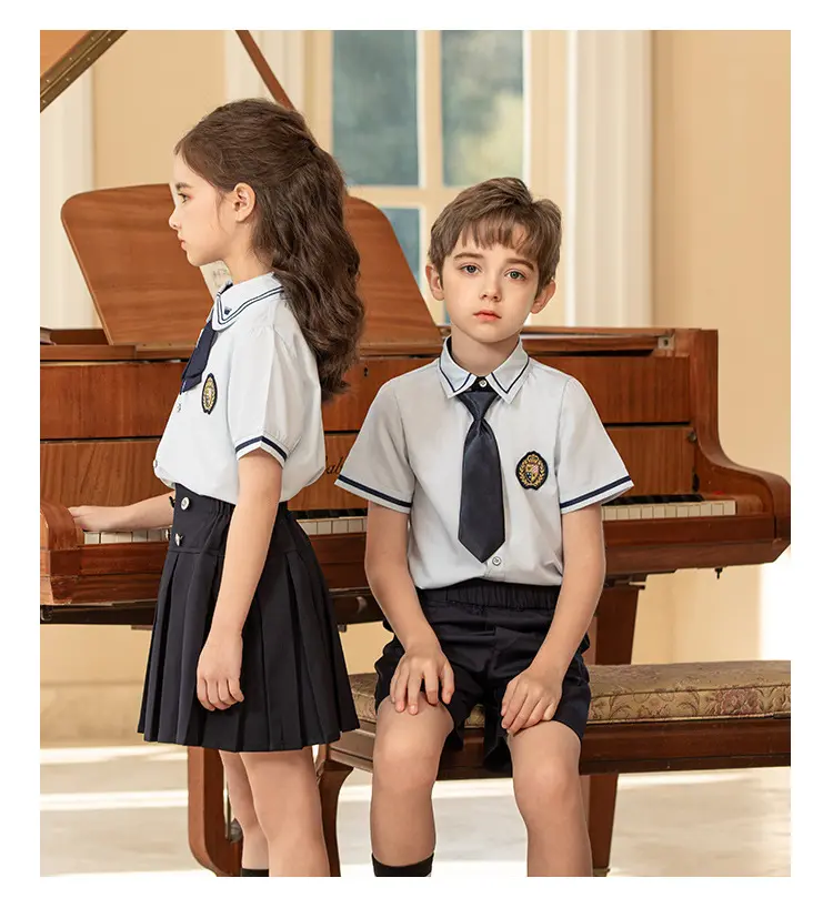 2024 OEM özelleştirilmiş tarzı kısa kollu yaz polyester/gabardin gömlek özel Logo üniforma setleri uluslararası okul öğrenci