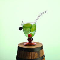Gobelet en verre cristal de style occidental à pied haut avec forme irrégulière, design créatif à bulles bicolores, soufflé à la main, gobelet à jus