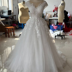 Robe de mariée de luxe, résistante, plusieurs tailles, personnalisée, en dentelle, épaules <span class=keywords><strong>d</strong></span>énudées, coupe trapèze, <span class=keywords><strong>d</strong></span>écolleté cœur, longueur ras du sol, pour la mariée - Product Image 5