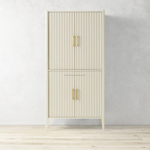 Aparador alto negro acanalado con tiradores dorados, consola <span class=keywords><strong>de</strong></span> buffet con puertas dobles para comedor o bar en casa - Product Image 5
