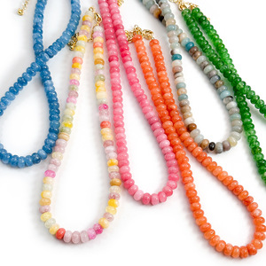 Collier ras-du-<span class=keywords><strong>cou</strong></span> fait main en perles <span class=keywords><strong>de</strong></span> pierre <span class=keywords><strong>de</strong></span> cristal couleur bonbon, avec pierres gemmes rondelles 5*8 en forme d'abaque et fermoir en acier inoxydable plaqué or - Product Image 1