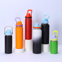 Bouteille de sport isotherme portable en acier inoxydable à double paroi avec couvercle à bec verseur