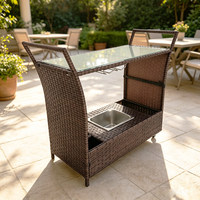 Chariot de bar roulant en rotin pour patio, chariot à boissons d'extérieur avec seau à glace, porte-vin et plateau pour verres, idéal pour jardin et fêtes au bord de la piscine
