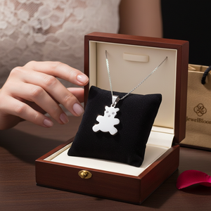 Ciondolo e Charm a Forma di Orso in Acciaio con Diamanti - Product Image 3