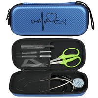 Infirmière EVA personnalisée transportant un sac de stéthoscope de diagnostic médical