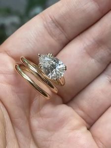 Anillo de Compromiso con Diamante Cultivado en Laboratorio de 2 Quilates en Forma de Pera, Banda Trenzada, Oro Amarillo de 14K, Certificado IGI, Estilo Clásico, Marca APRICOT JEWELS - Product Image 3