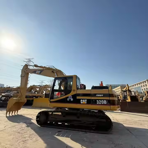 Excavatrice sur chenilles CAT 320B d'occasion, moteur CAT 3066T d'origine, bon état de fonctionnement, pour projet de construction - Product Image 6
