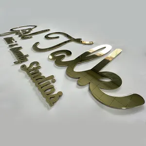 Aangepaste Laser Gesneden Massief Roestvrij Staal Goud Gepolijst Alfabet Logo Bewegwijzering Metalen Gepersonaliseerde Letterborden Voor Wanddecoratie