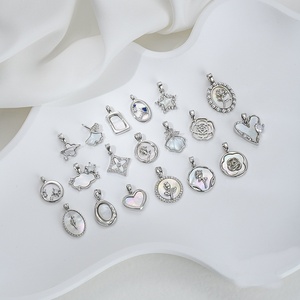 批发 DIY 手链项链饰品吊坠 14K 珍珠母贝镀金保色几何形状 - Product Image 5