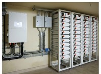 Alemania Stock Deye LiFePO4 ESS Batería de litio de almacenamiento de alto voltaje 51,2 V 100Ah para sistema de energía solar