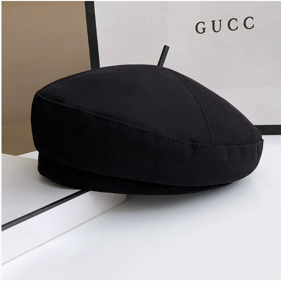 Solid color beret - black