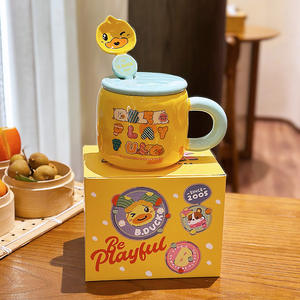Taza de Cerámica Zuo Mu con Tapa y Cuchara, Diseño de Pato Amarillo, para Café, Té, Regalo, Pintada a Mano, Reutilizable, para el Hogar, Oficina, Desayuno - Product Image 1
