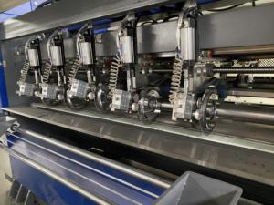 Machine d'emballage ondulée automatique de marqueur de refendage de lame mince d'ordinateur de type servo <span class=keywords><strong>en</strong></span> <span class=keywords><strong>ligne</strong></span> - Product Image 3