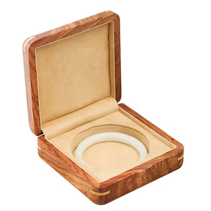 Caja de almacenamiento de joyas de madera maciza para collares, anillos, pulseras, brazaletes, joyería portátil vintage pequeña de madera maciza con tapa abatible. - Product Image 5