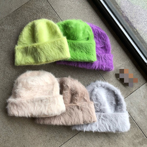 Mode fourrure longue Angora lapin fourrure chapeau d'hiver femmes en peluche floue blanc tricoté chaud bonnets - Product Image 1
