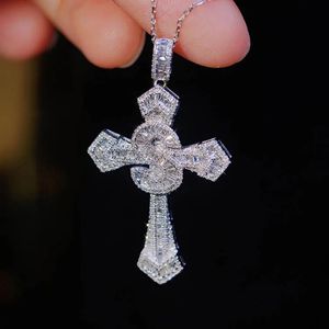 Pendentifs et breloques Xinfly en or véritable 18 carats avec diamant naturel 1,2 carat, style hip-hop pour homme et femme, lettre S avec croix Ice Out, style unique - Product Image 1