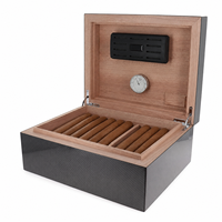 Boîte à cigares en bois de cèdre espagnol faite à la main avec motif en fibre de carbone, hygromètre et humidificateur intégrés, pour collection de bureau