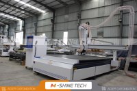 Máquina CNC de 4 ejes de alta velocidad 2040 para procesamiento de puertas de madera maciza M-Shine JINAN Cnc