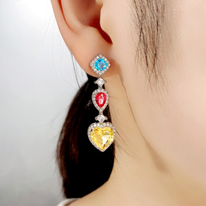Orecchini Pendenti Geometrici a Cuore Colorati per Donne, Accessori per Orecchie Dolci da Indossare Ogni Giorno - Product Image 4