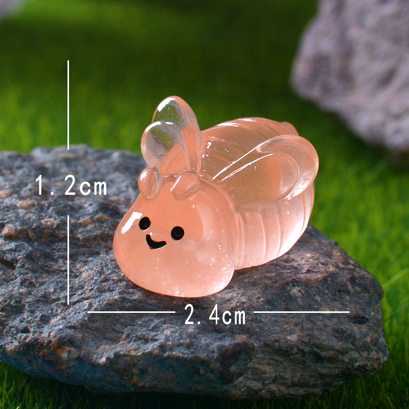 Ape arancione dalle ali lunghe