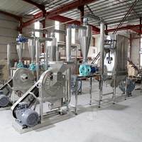 Suikerfruitpoeder maakt cassavemolen, maalt teff en tarwemeel, productieproces, fabriek, machine
